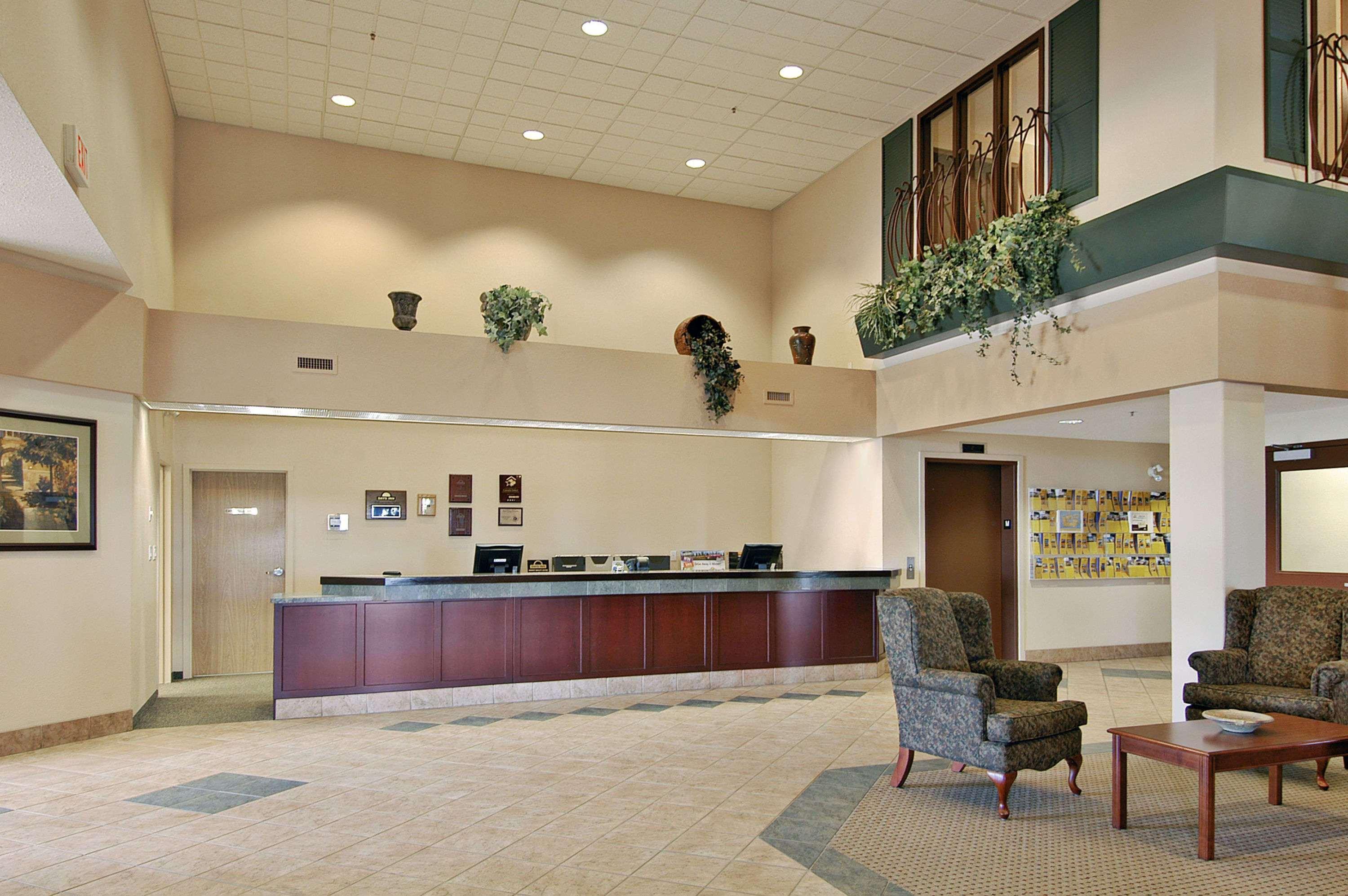 Days Inn & Suites By Wyndham Winkler Intérieur photo